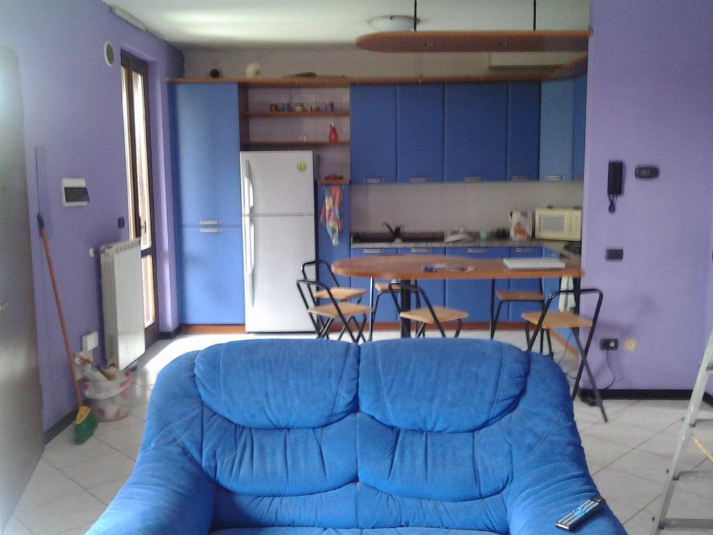 Villetta Rossini Appartamento Da Condividere Con Me Luciano Servizio Ospiti Taxi Driver Navetta No Wifi 2 Camera Da Letto Per 5 Persone Valbrembo Kültér fotó
