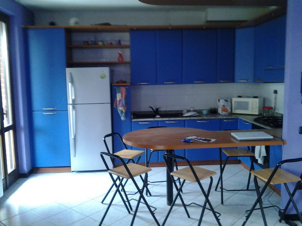 Villetta Rossini Appartamento Da Condividere Con Me Luciano Servizio Ospiti Taxi Driver Navetta No Wifi 2 Camera Da Letto Per 5 Persone Valbrembo Kültér fotó