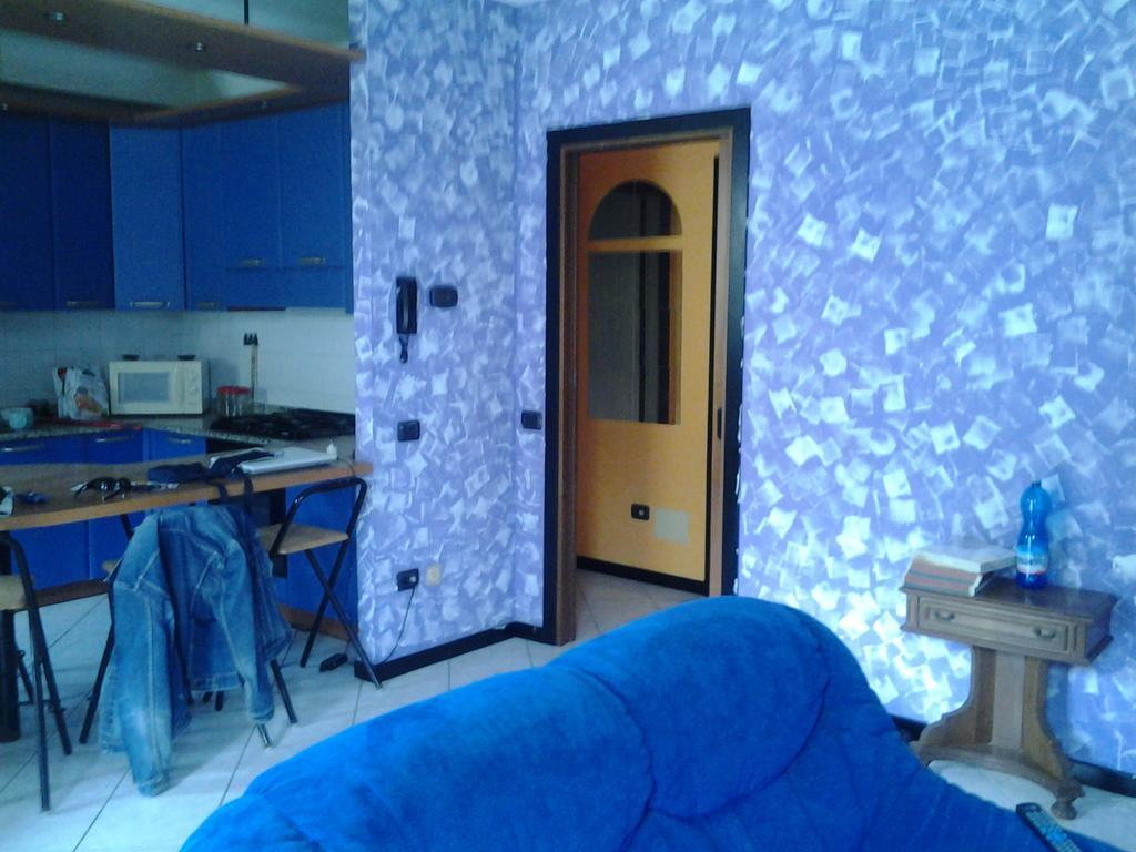 Villetta Rossini Appartamento Da Condividere Con Me Luciano Servizio Ospiti Taxi Driver Navetta No Wifi 2 Camera Da Letto Per 5 Persone Valbrembo Kültér fotó